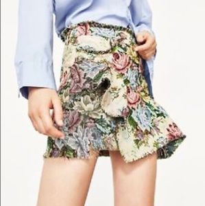 ZARA MINI SKIRT